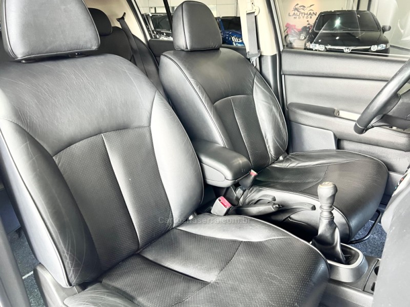 TIIDA 1.8 SL 16V GASOLINA 4P MANUAL - 2012 - NOVO HAMBURGO