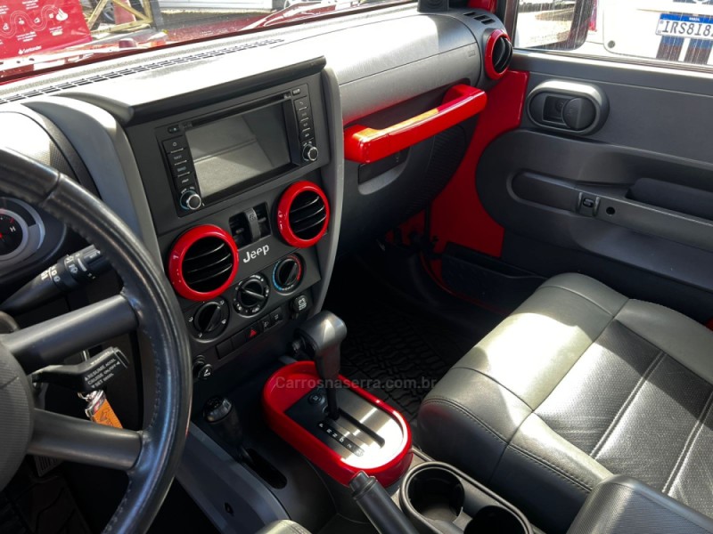 WRANGLER 3.8 UNLIMITED SPORT 4X4 CAPOTA DUPLA V6 GASOLINA 2P AUTOMÁTICO - 2010 - CANELA