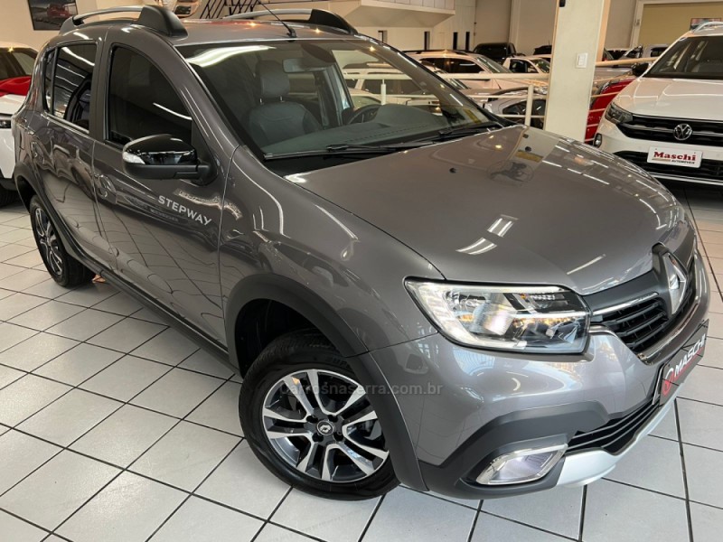 SANDERO 1.6 STEPWAY ICONIC X-TRONIC 16V FLEX 4P AUTOMÁTICO - 2023 - CAXIAS DO SUL