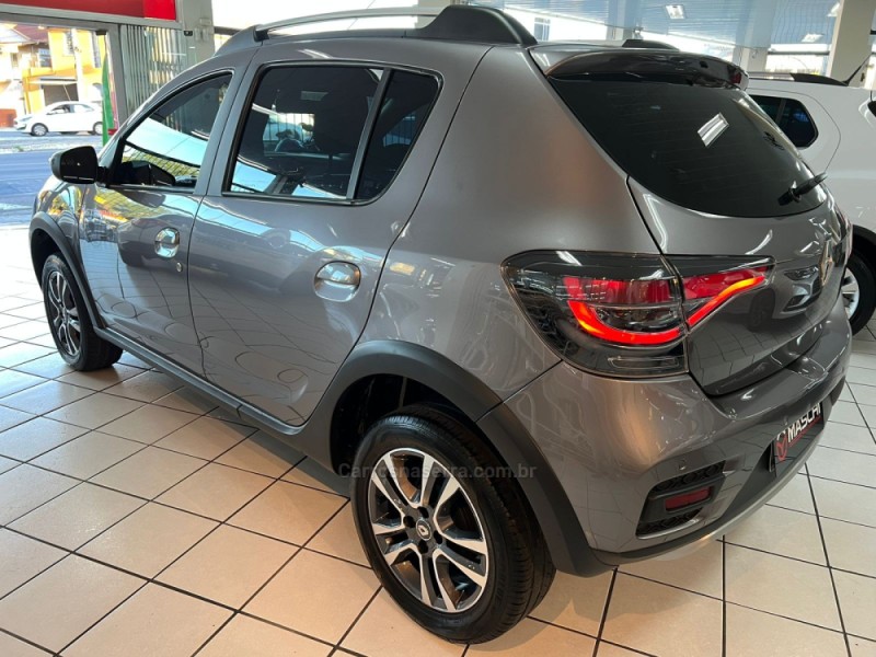SANDERO 1.6 STEPWAY ICONIC X-TRONIC 16V FLEX 4P AUTOMÁTICO - 2023 - CAXIAS DO SUL