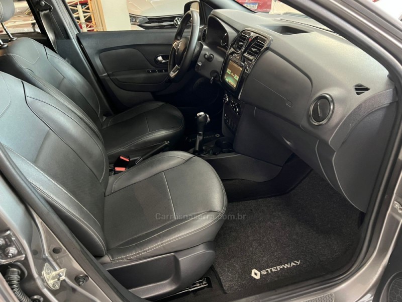 SANDERO 1.6 STEPWAY ICONIC X-TRONIC 16V FLEX 4P AUTOMÁTICO - 2023 - CAXIAS DO SUL