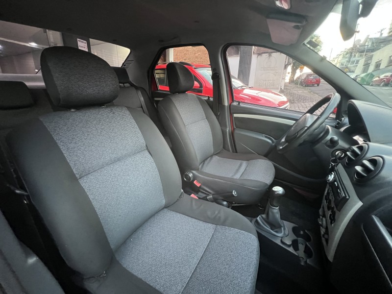 LOGAN 1.0 EXPRESSION 16V FLEX 4P MANUAL - 2010 - CAXIAS DO SUL