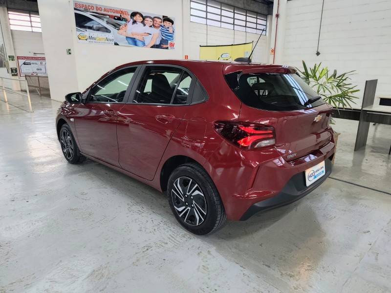 ONIX 1.0 LT 12V FLEX 4P MANUAL - 2025 - CAXIAS DO SUL
