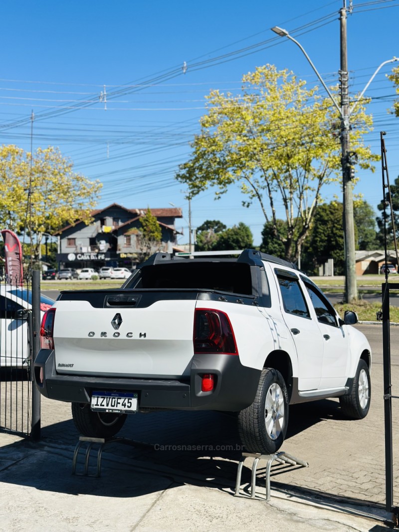 DUSTER OROCH 1.6 16V FLEX EXPRESSION 4P MANUAL - 2020 - CANELA