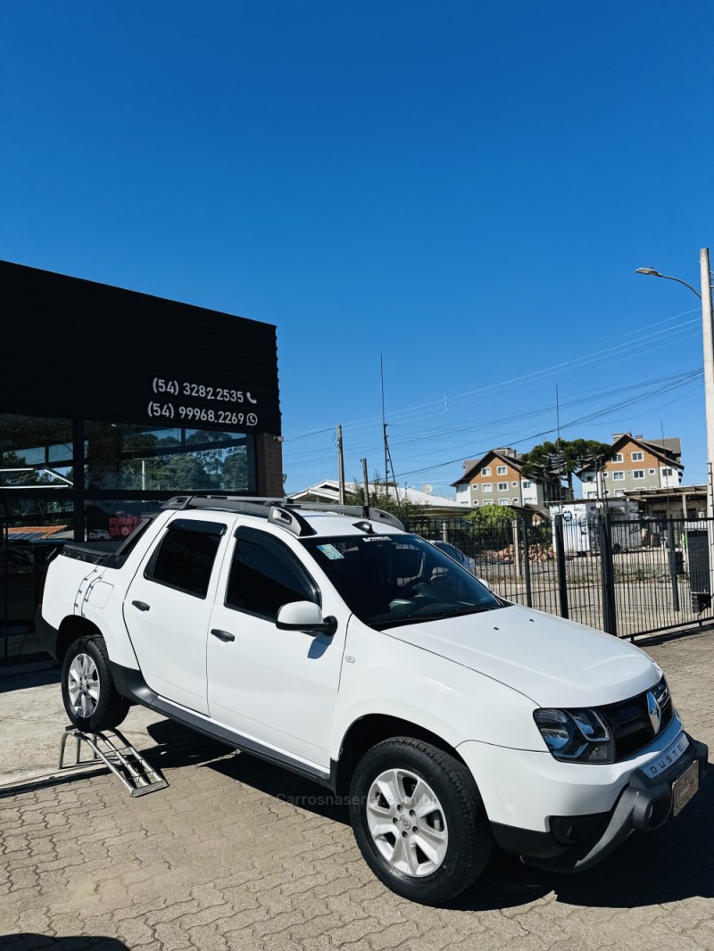 DUSTER OROCH 1.6 16V FLEX EXPRESSION 4P MANUAL - 2020 - CANELA