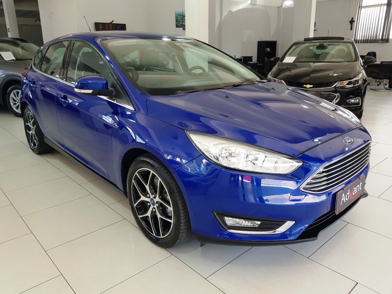 FOCUS 2.0 TITANIUM HATCH 16V FLEX 4P AUTOMÁTICO - 2016 - CAXIAS DO SUL