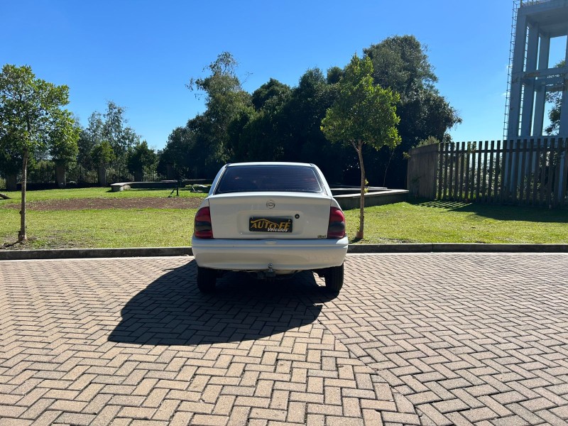 CLASSIC 1.0 MPFI LIFE 8V FLEX 4P MANUAL - 2008 - CANELA