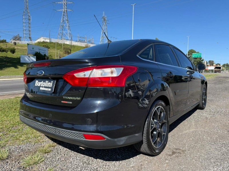 FOCUS 2.0 TITANIUM SEDAN 16V FLEX 4P AUTOMÁTICO - 2015 - FARROUPILHA
