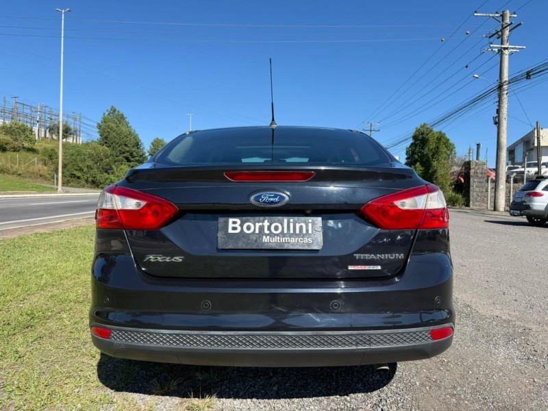 FOCUS 2.0 TITANIUM SEDAN 16V FLEX 4P AUTOMÁTICO - 2015 - FARROUPILHA