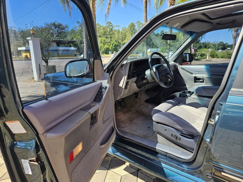 EXPLORER 4.0 XLT 4X4 V6 GASOLINA 4P MANUAL - 1994 - BOM PRINCíPIO