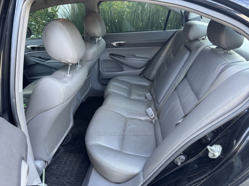 CIVIC 1.8 LXL SE 16V FLEX 4P AUTOMÁTICO - 2011 - FARROUPILHA