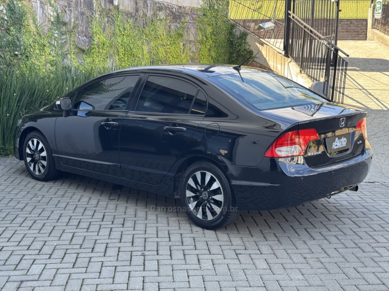 CIVIC 1.8 LXL SE 16V FLEX 4P AUTOMÁTICO - 2011 - FARROUPILHA
