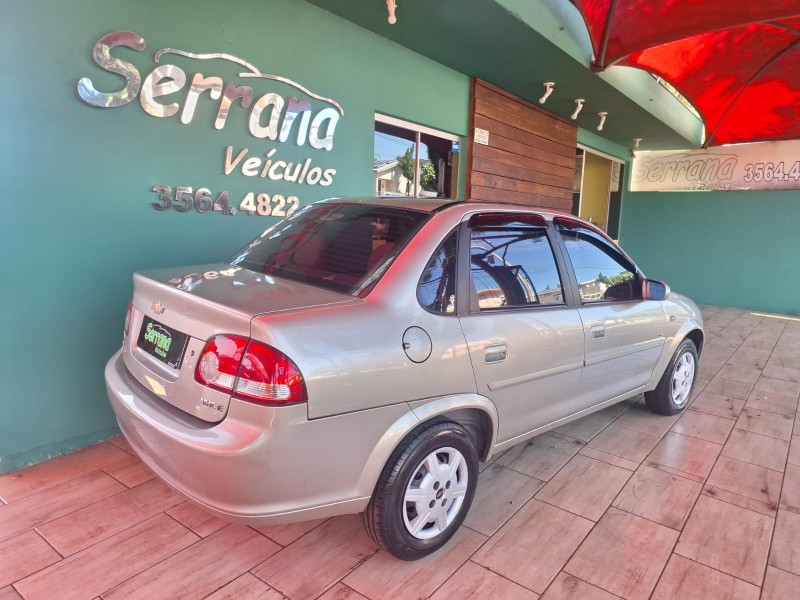 CLASSIC 1.0 MPFI LS 8V FLEX 4P MANUAL - 2011 - DOIS IRMãOS