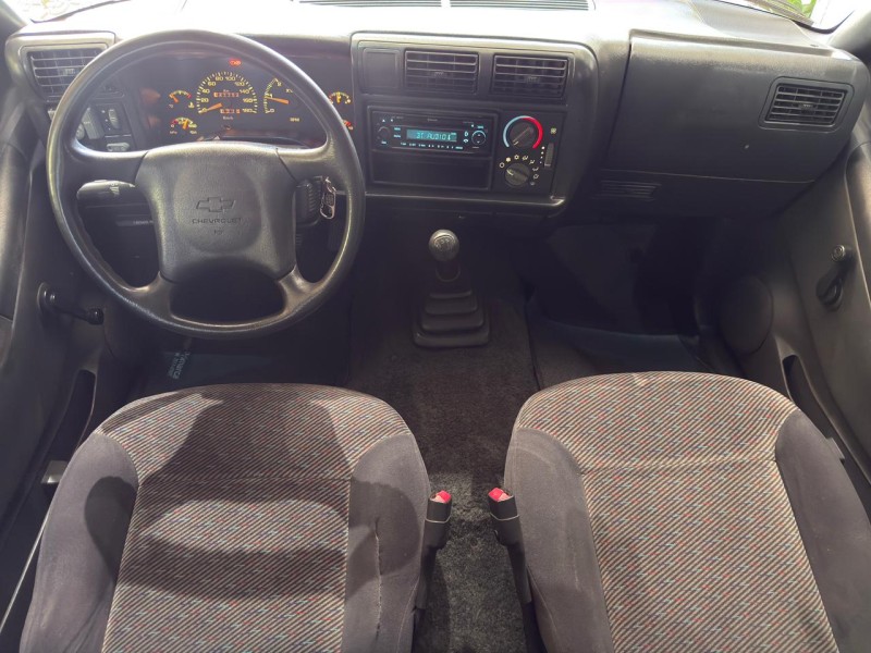 BLAZER 4.3 SFI DLX 4X2 V6 12V GASOLINA 4P MANUAL - 2000 - FARROUPILHA