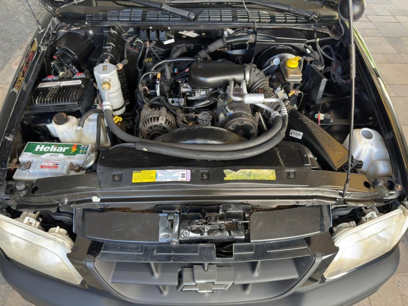 BLAZER 4.3 SFI DLX 4X2 V6 12V GASOLINA 4P MANUAL - 2000 - FARROUPILHA