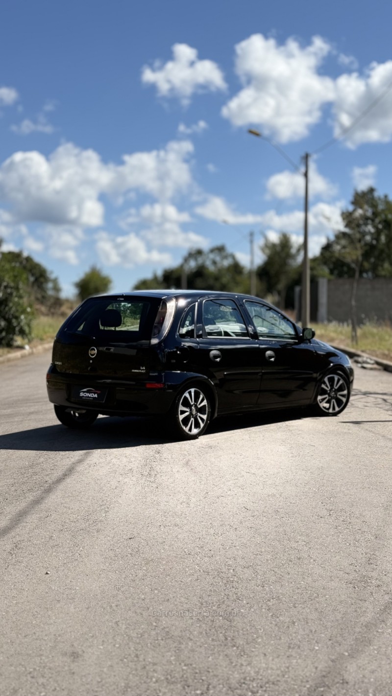 CORSA 1.4 MPFI MAXX 8V FLEX 4P MANUAL - 2012 - FLORES DA CUNHA