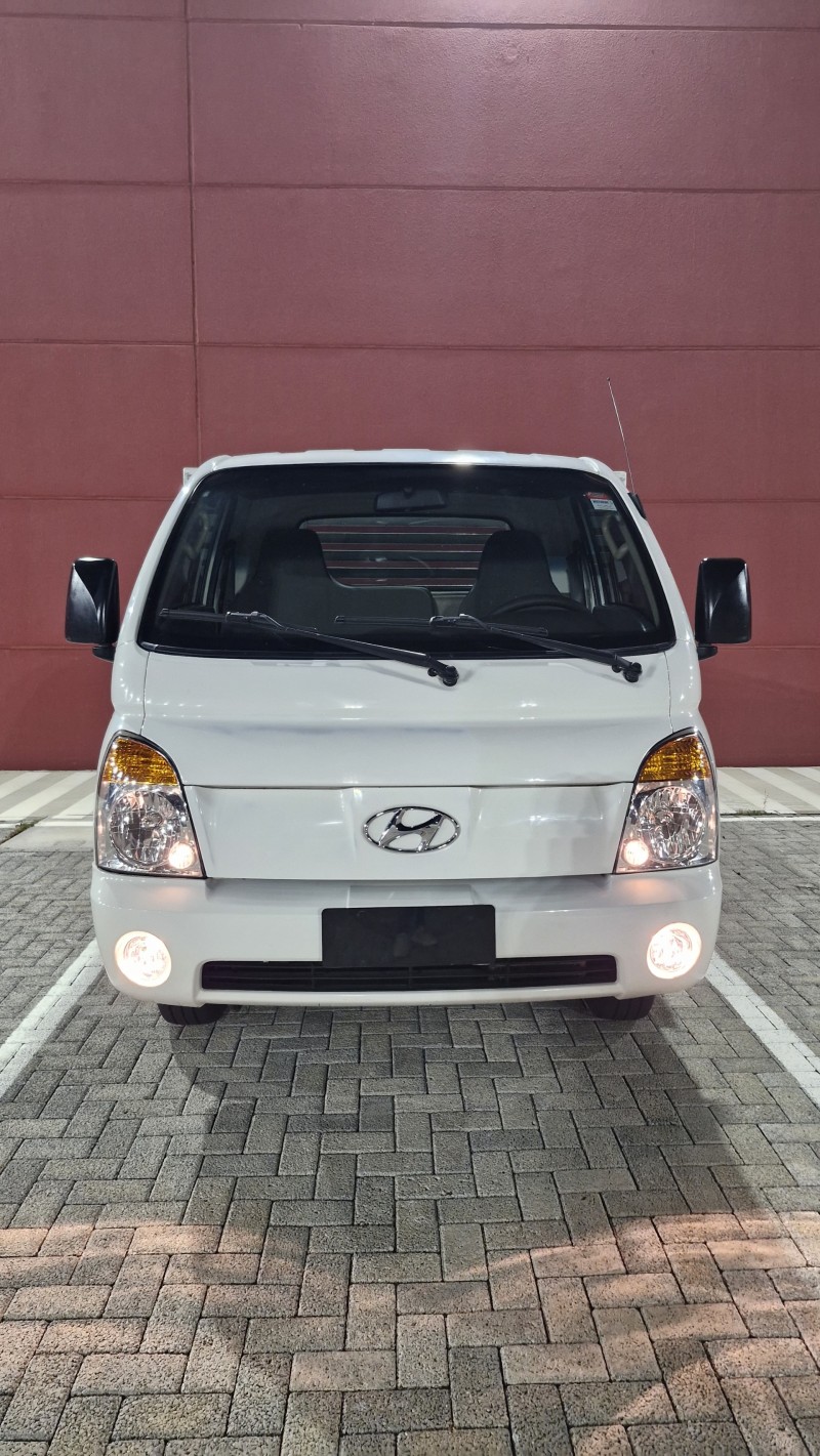 HR 2.5 TCI HD LONGO COM CAÇAMBA 4X2 8V 97CV TURBO INTERCOOLER DIESEL 2P MANUAL - 2012 - CAXIAS DO SUL