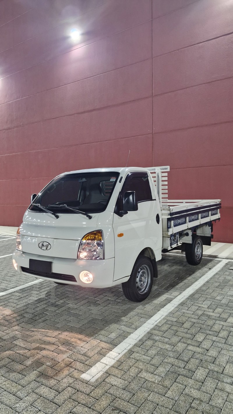 HR 2.5 TCI HD LONGO COM CAÇAMBA 4X2 8V 97CV TURBO INTERCOOLER DIESEL 2P MANUAL - 2012 - CAXIAS DO SUL