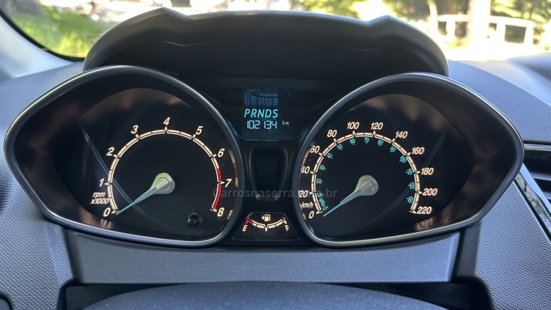 FIESTA 1.6 TITANIUM HATCH 16V FLEX 4P AUTOMÁTICO - 2015 - CAXIAS DO SUL