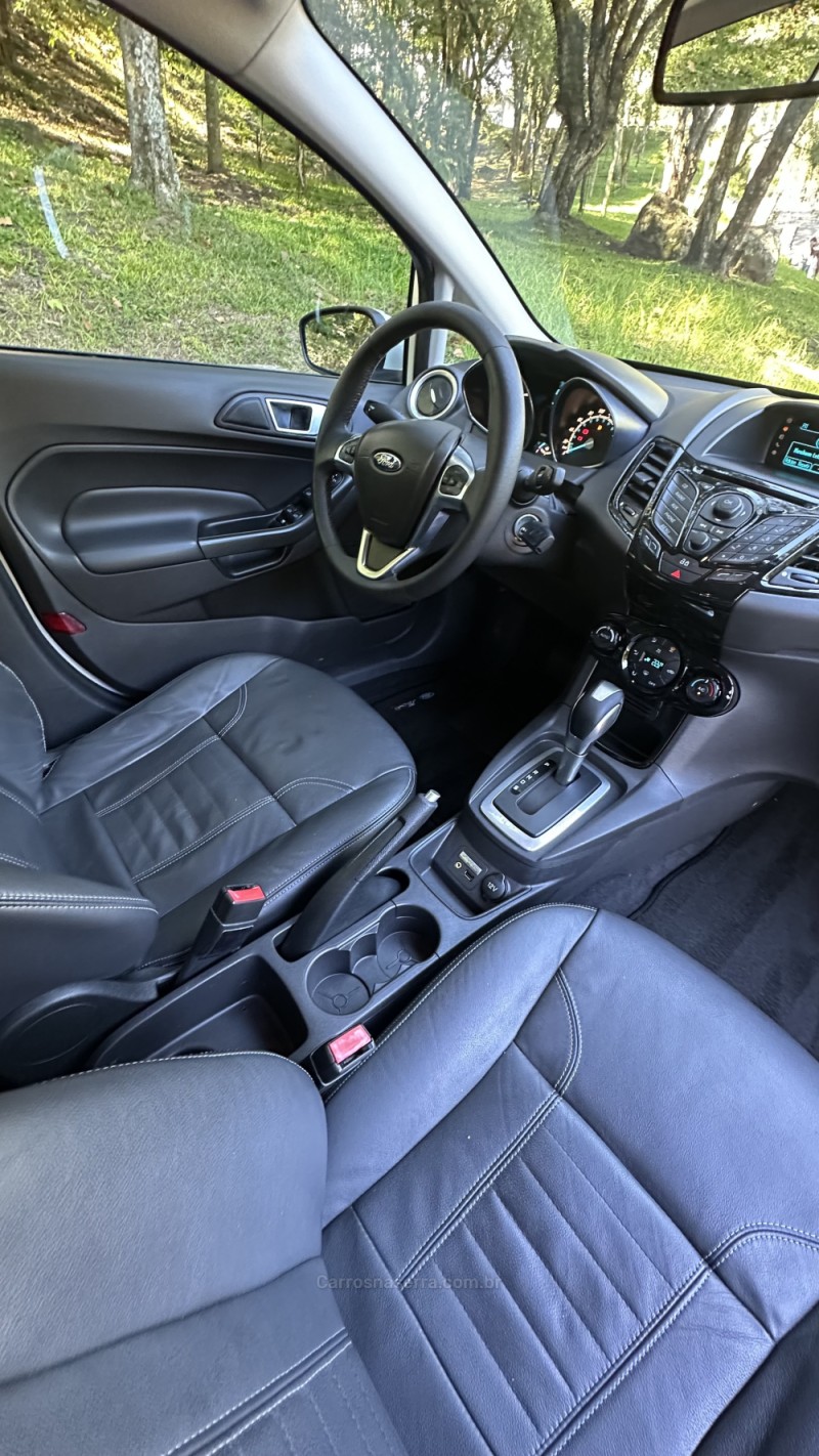 FIESTA 1.6 TITANIUM HATCH 16V FLEX 4P AUTOMÁTICO - 2015 - CAXIAS DO SUL