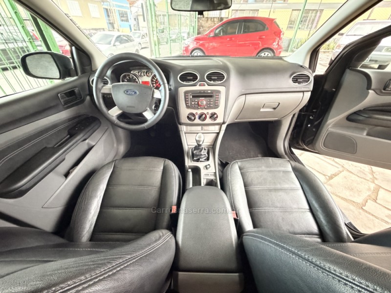 FOCUS 1.6 GLX 16V FLEX 4P MANUAL - 2011 - CAXIAS DO SUL