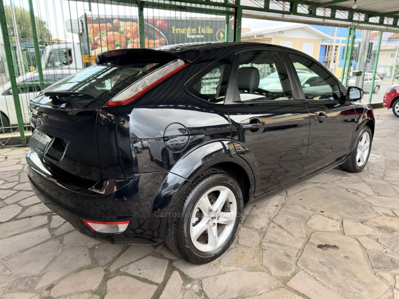 FOCUS 1.6 GLX 16V FLEX 4P MANUAL - 2011 - CAXIAS DO SUL