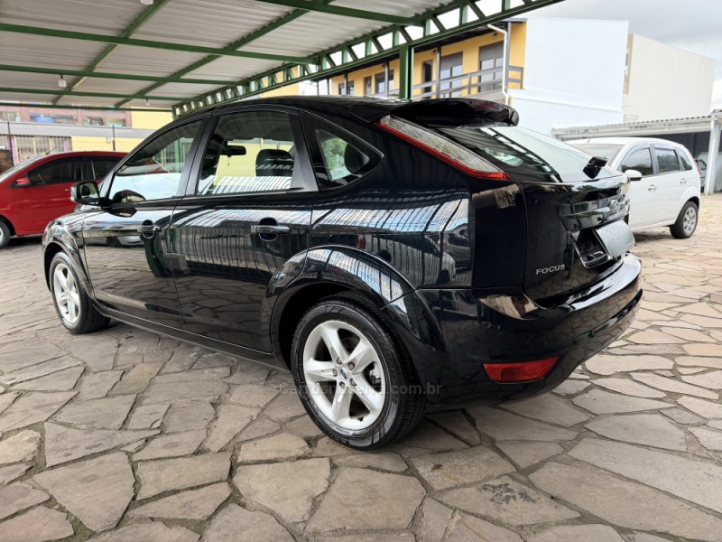 FOCUS 1.6 GLX 16V FLEX 4P MANUAL - 2011 - CAXIAS DO SUL