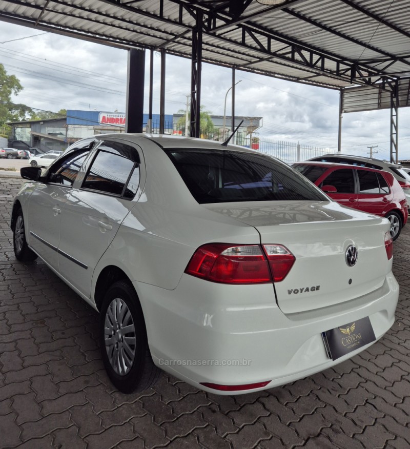 VOYAGE 1.0 MI TRENDLINE 8V FLEX 4P MANUAL - 2015 - CAXIAS DO SUL