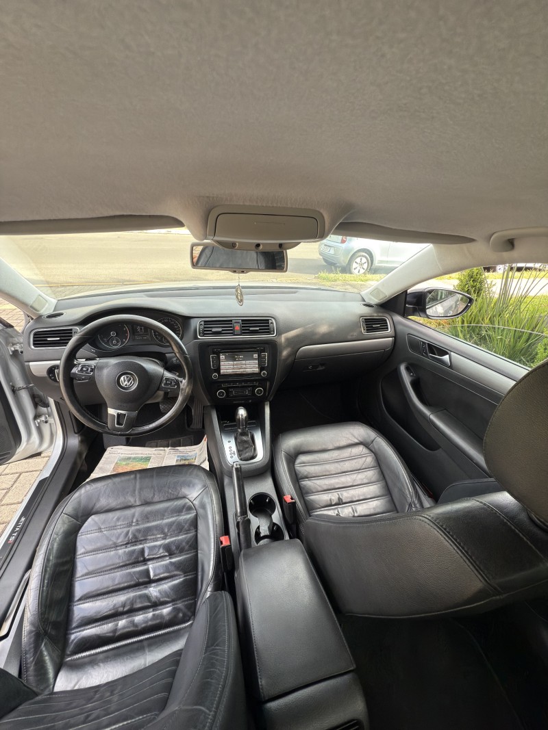 JETTA  - 2012 - FELIZ