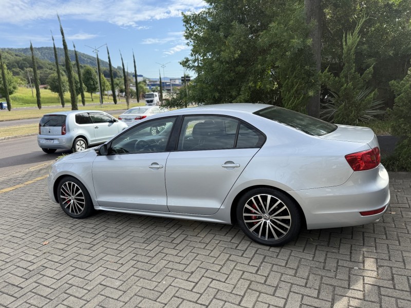 JETTA  - 2012 - FELIZ