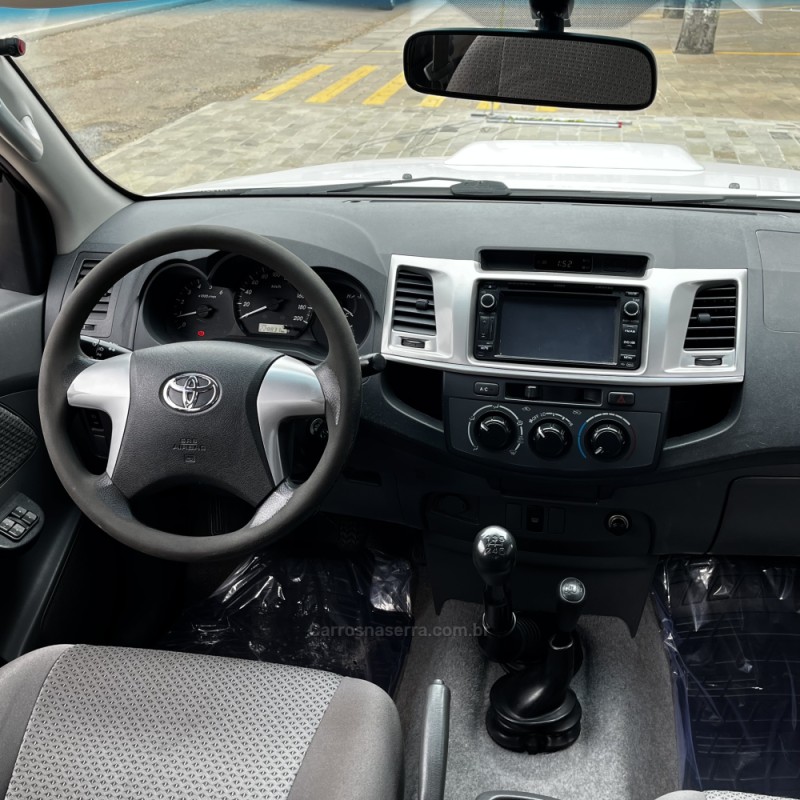 HILUX 3.0 STD 4X4 CD 16V TURBO INTERCOOLER DIESEL 4P MANUAL - 2013 - VACARIA