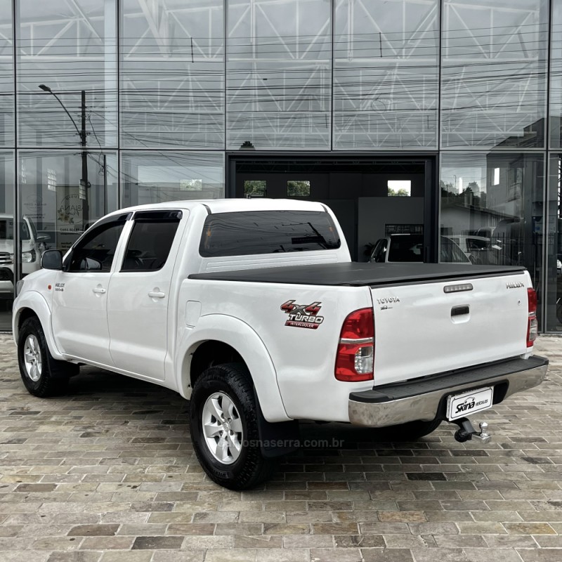 HILUX 3.0 STD 4X4 CD 16V TURBO INTERCOOLER DIESEL 4P MANUAL - 2013 - VACARIA