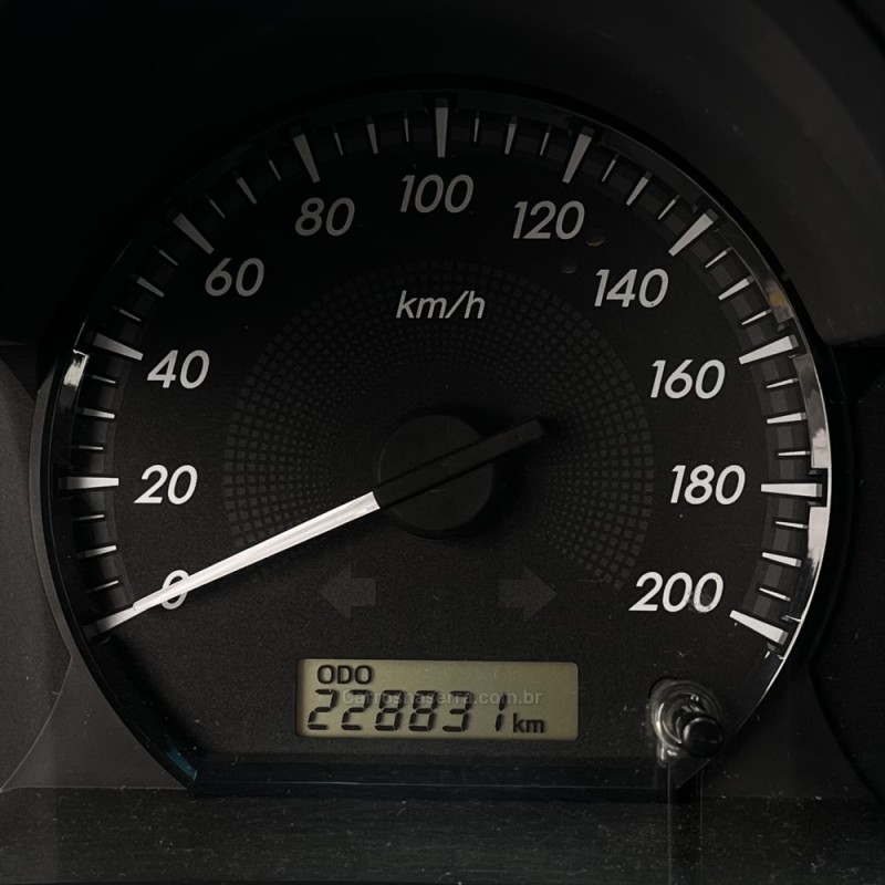 HILUX 3.0 STD 4X4 CD 16V TURBO INTERCOOLER DIESEL 4P MANUAL - 2013 - VACARIA