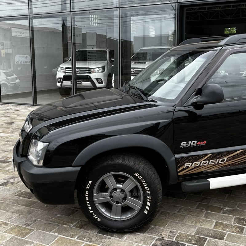 S10 2.8 RODEIO 4X4 CD 12V TURBO ELECTRONIC INTERCOOLER DIESEL 4P MANUAL - 2011 - VACARIA