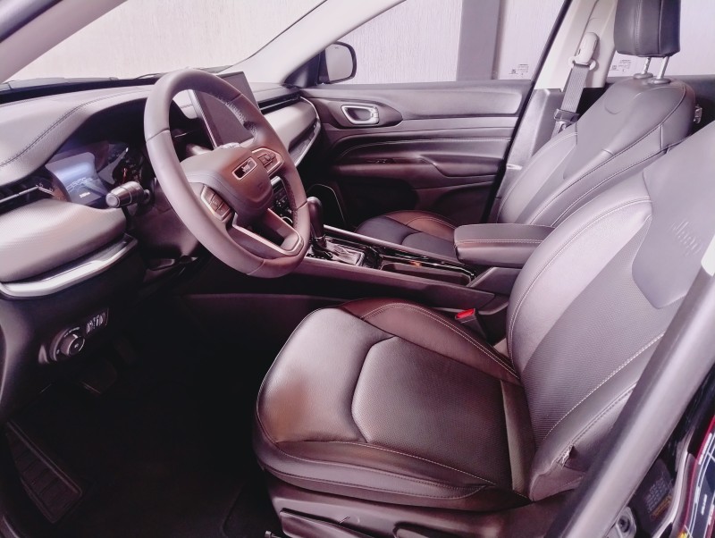 COMPASS 1.3 LONGITUDE T270 16V TURBO FLEX 4P AUTOMÁTICO - 2023 - SãO SEBASTIãO DO CAí