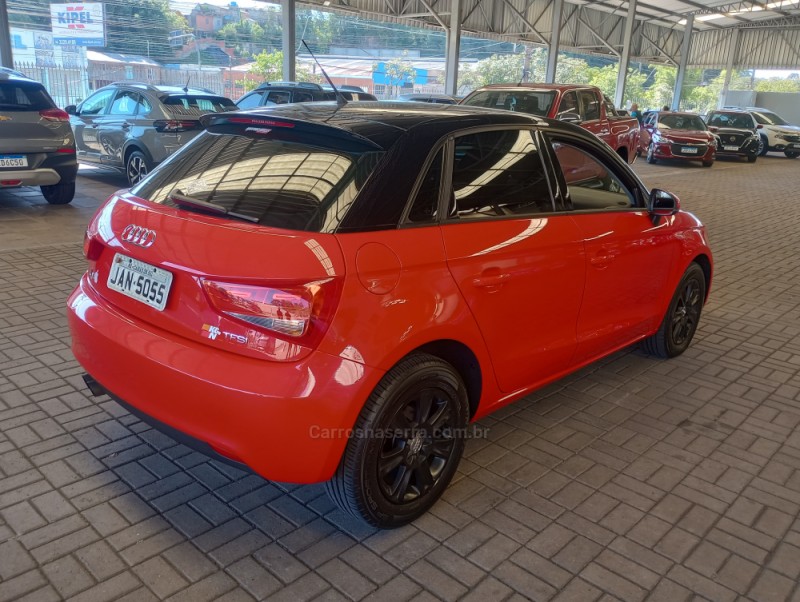 A1 1.4 TFSI SPORTBACK ATTRACTION 16V 122CV GASOLINA 4P S-TRONIC - 2015 - CAXIAS DO SUL