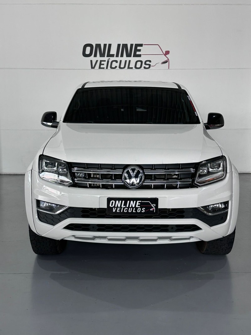AMAROK 3.0 V6 TDI HIGHLINE CD DIESEL 4MOTION AUTOMÁTICO - 2022 - FARROUPILHA