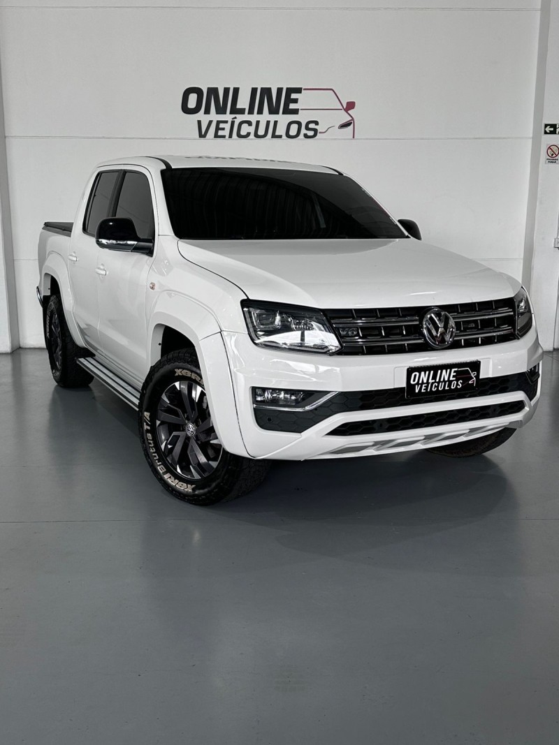 AMAROK 3.0 V6 TDI HIGHLINE CD DIESEL 4MOTION AUTOMÁTICO - 2022 - FARROUPILHA