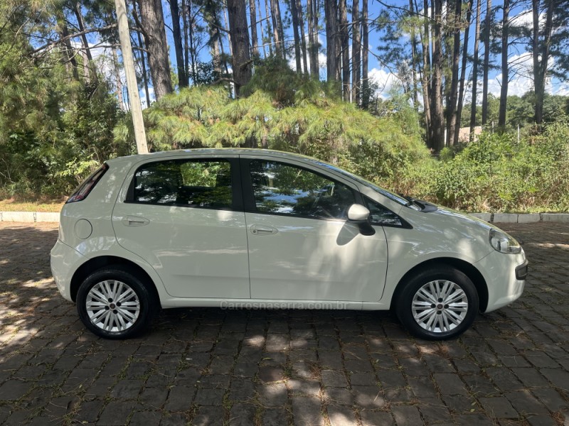 PUNTO 1.4 ATTRACTIVE 8V FLEX 4P MANUAL - 2013 - NOVA PRATA