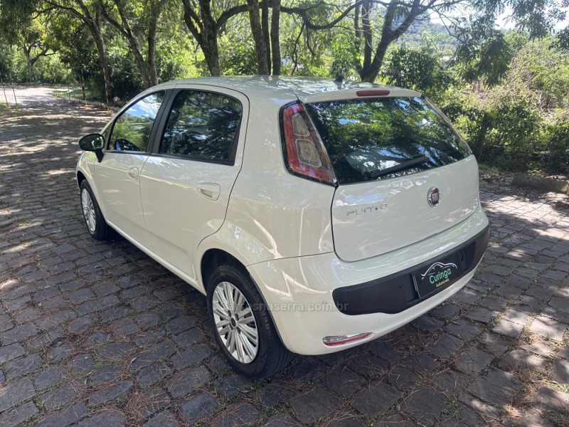 PUNTO 1.4 ATTRACTIVE 8V FLEX 4P MANUAL - 2013 - NOVA PRATA