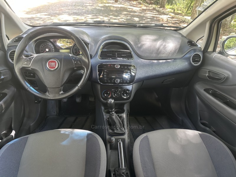 PUNTO 1.4 ATTRACTIVE 8V FLEX 4P MANUAL - 2013 - NOVA PRATA