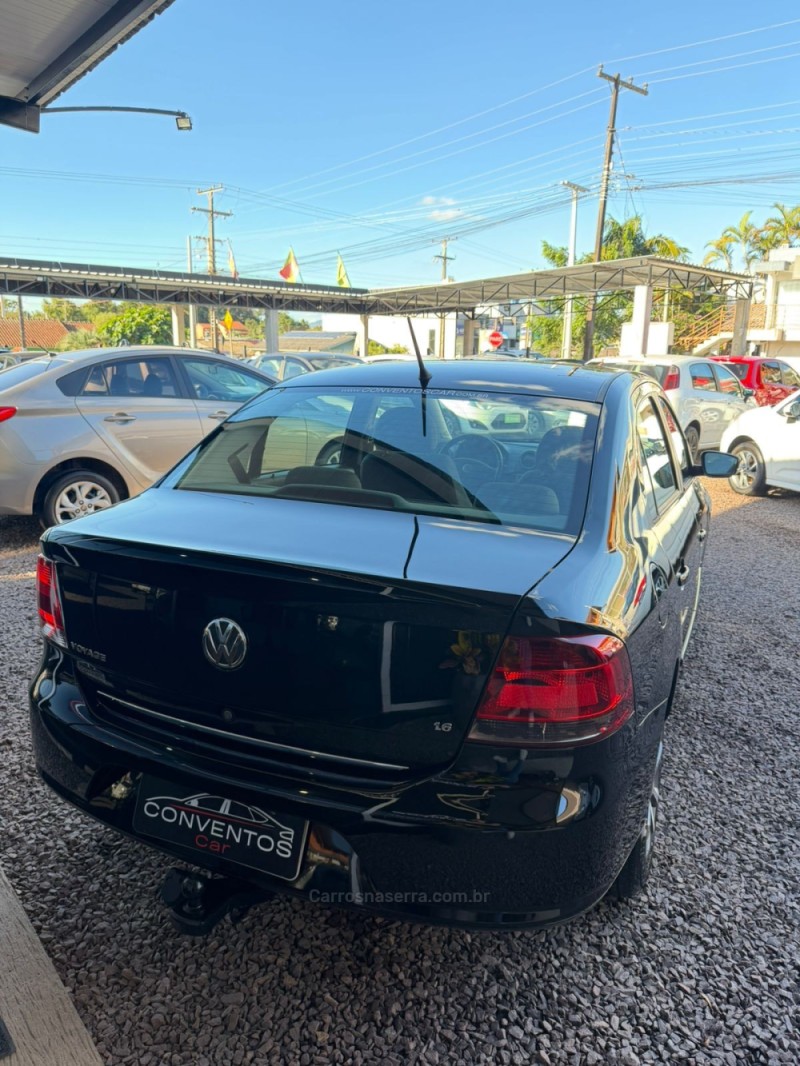 VOYAGE 1.6 MI TREND 8V FLEX 4P MANUAL - 2011 - LAJEADO