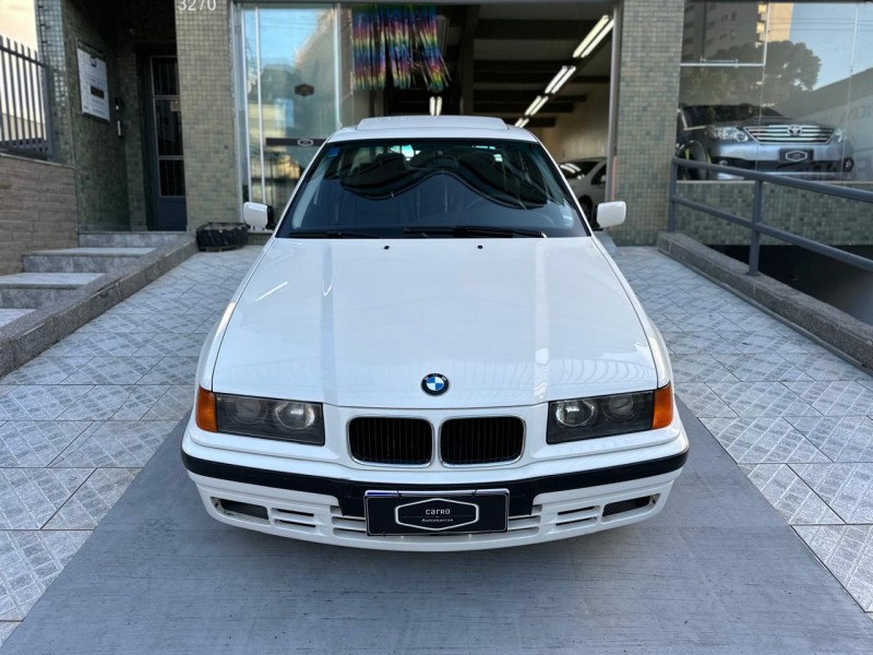 325I 2.5 SEDAN 24V GASOLINA 4P AUTOMÁTICO - 1993 - CAXIAS DO SUL