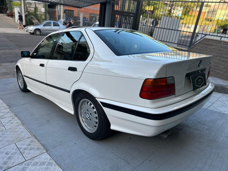 325I 2.5 SEDAN 24V GASOLINA 4P AUTOMÁTICO - 1993 - CAXIAS DO SUL