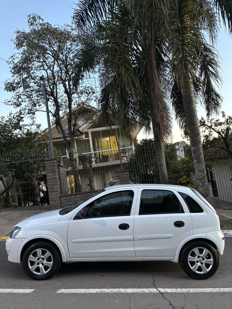 CORSA 1.4 MPFI MAXX 8V FLEX 4P MANUAL - 2012 - FLORES DA CUNHA
