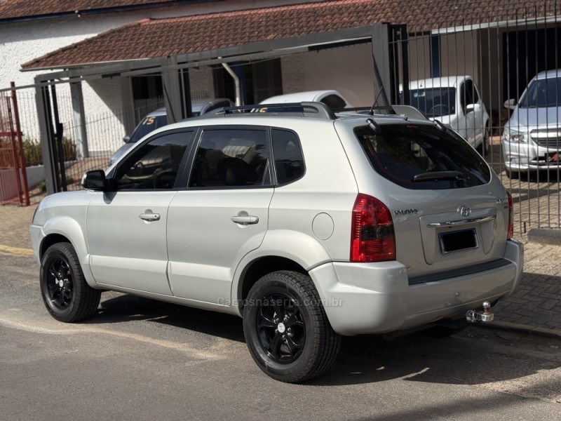 TUCSON 2.0 MPFI GLS 16V 143CV 2WD FLEX 4P AUTOMÁTICO - 2013 - PAROBé