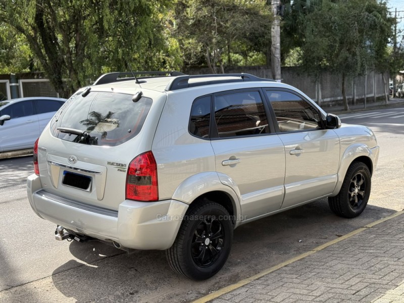 TUCSON 2.0 MPFI GLS 16V 143CV 2WD FLEX 4P AUTOMÁTICO - 2013 - PAROBé