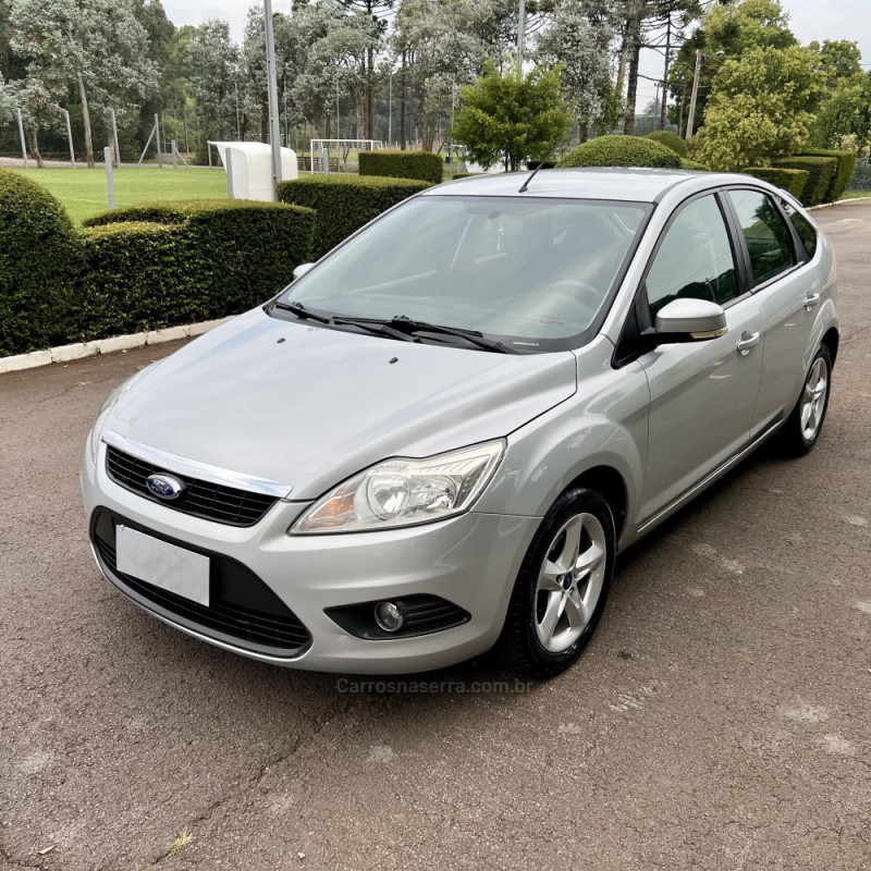 FOCUS 1.6 GLX SIGMA 16V FLEX 4P MANUAL - 2012 - NOVA PRATA