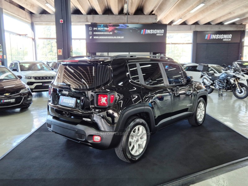 RENEGADE 1.8 16V FLEX LONGITUDE 4P AUTOMÁTICO - 2016 - CAXIAS DO SUL