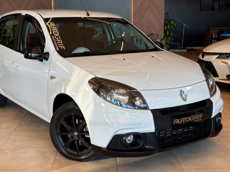 SANDERO 1.6 GT LINE LIMITED FLEX 4P MANUAL - 2013 - CAMPO BOM